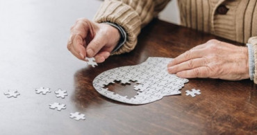 Alzheimer Nedir? Alzheimer Belirtileri ve Tedavisi