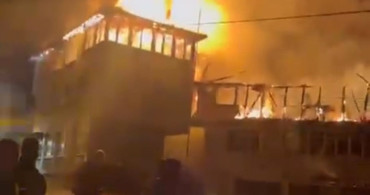 Amasra'da Yangın: Evden Köy Konağı ve Camiye Sıçradı