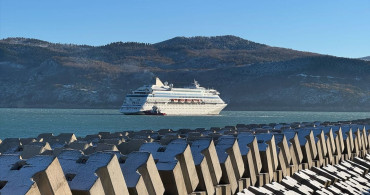 Amasra'ya Gelen Turist Gemisi Rüzgar Nedeniyle Limana Giremedi