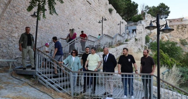Amasya'da tarihi aydınlatma projesinde armatür montajına başlandı