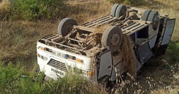 Amasya'da tarım işçilerini taşıyan midibüs devrildi: 16 yaralı