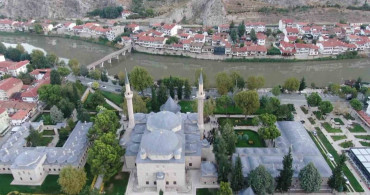 Amasya'daki 540 yıllık caminin kapısındaki gizemli baykuş figürü