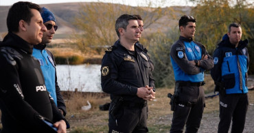 Anadolu Ajansı'ndan Savaş Muhabirlerine Suda Hayatta Kalma Eğitimi