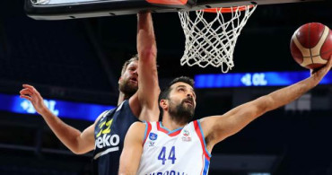 Anadolu Efes Fenerbahçe Beko'yu Devirdi!