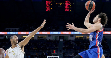 Anadolu Efes Real Madrid'i Yenmeyi Başardı
