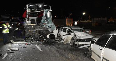 Anadolu Otoyolu Sakarya'da Kaza: 1 Ölü, 27 Yaralı