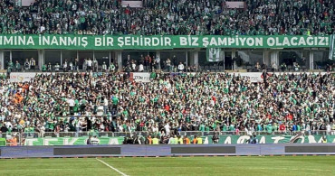 Ankara Demirspor-Bursaspor Maçında Taraftar Kavgası