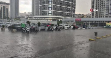 Ankara'da Aniden Bastıran Sağanak Yağış