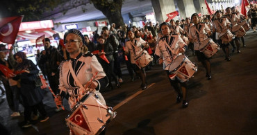 Ankara'da Cumhuriyet Bayramı Fener Alayı Coşkusu
