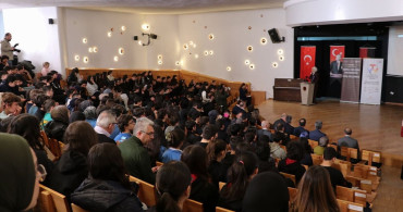 Ankara'da Genç Gelişim Akademisi Programı Başladı