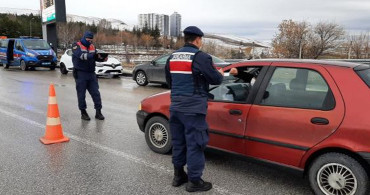 Ankara'da Kısıtlamaya Uymayan 1693 Kişiye Ceza