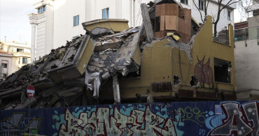 Ankara'da Kontrollü Yıkım Sırasında Bina Çöktü