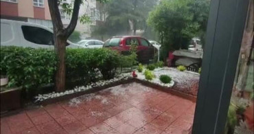 Ankara'da sağanak yağmur hayatı olumsuz etkiledi