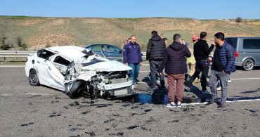 Ankara'da Tırla Çarpışan Otomobil Takla Attı: 1 Yaralı