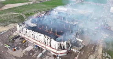 Ankara'daki Mobilya Deposunda Yangın Kontrol Altına Alındı