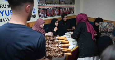 Anneler Günü'nde 100 Kilo Cağ Kebap İkramı
