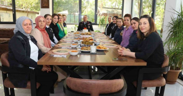 Anneler Günü’nde Jandarma’dan Kadın Personele Anlamlı Kutlama