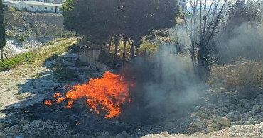 Antakya'da hurdalık ve çöplük alanında yangın kontrol altına alındı