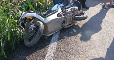 Antakya'da motosiklet dereye uçtu, sürücüsü yaralandı