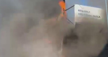 Antakya'da Yangın: İş Yeri ve Araç Zarar Gördü