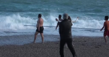 Antalya'da Denizde Can Pazarı: 2 Kardeş Kurtarıldı, 1 Kuzen Hayatını Kaybetti