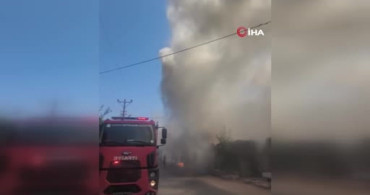 Antalya'da depo yangını, çevrede korku ve panik yarattı