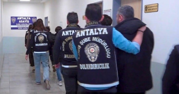 Antalya'da Dolandırıcılık Olayı: 576 Bin TL Çalındı