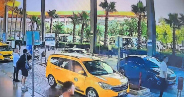 Antalya'da güvenlik görevlilerine bıçakla saldırı: 2 yaralı