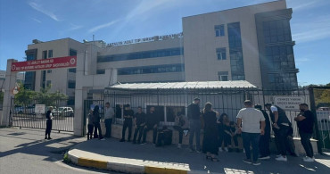 Antalya'da Güvenlik Görevlisi Bıçaklandı, Hayatını Kaybetti