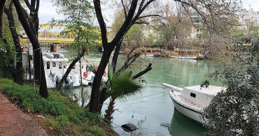 Antalya'da Kadın Cesedi Bulundu