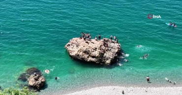 Antalya'da Karla Mücadele ve Yaz Eğlencesi