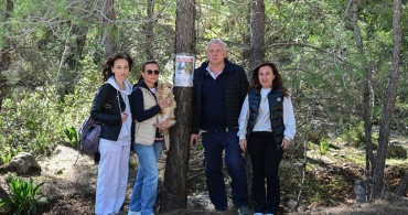 Antalya'da Kaybolan İki Köpek İçin Umut Nöbeti