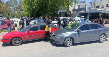 Antalya'da Kazaya Sebep Olan Sürücü Biber Gazı Sıktı