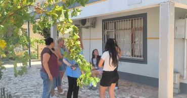 Antalya'da mutfakta çıkan yangında vatandaşların müdahalesi
