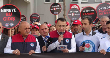 Antalya'da Okullara Yapılan Saldırılar Protesto Edildi