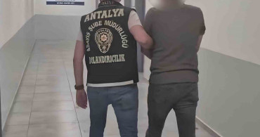 Antalya'da sahte kimlikle gayrimenkul dolandırıcılığı yapan 3 kişi tutuklandı