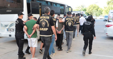 Antalya'da Silahlı Suç Örgütü Operasyonu: 2 Tutuklama