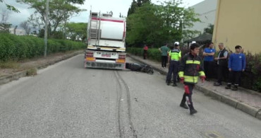 Antalya'da Tır Altında Kalan Genç Motosikletli Hayatını Kaybetti
