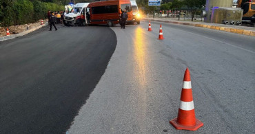 Antalya'da Tur Minibüsü Kazası: 13 Yaralı