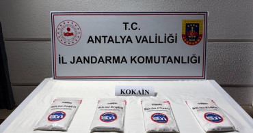 Antalya'da Uyuşturucu Operasyonu: İki Şüpheli Tutuklandı