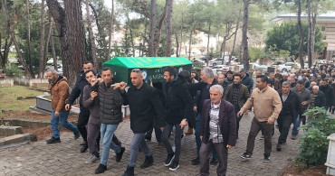 Antalya'daki Otobüs Kazasında Hayatını Kaybeden Seymen Çınar Sarı Defnedildi