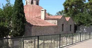 Antalya'nın tarihini suluboyayla tuvale taşıma sanatı