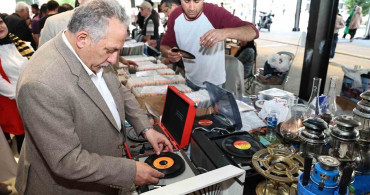 Antika Pazarı Taze Nostaljilerle Geliyor