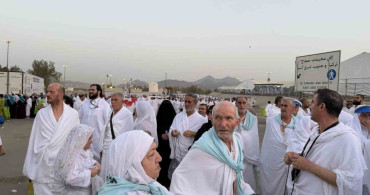 Arafat'ta Hacılar İçin Cebel'i Rahme'ye Geçişler Kontrollü Hale Getirildi