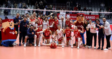 Aras Kargo, Nilüfer Belediyespor'u 3-1 Yenerek Zirveye Yaklaştı