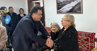 Ardahan Belediye Başkanı Demir Huzurevini Ziyaret Etti