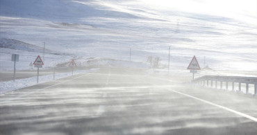 Ardahan-Şavşat Kara Yolu Kar Sebebiyle Kapatıldı