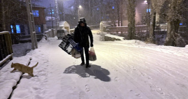 Ardahan ve Kars'ta Kar Yağışı Hayatı Olumsuz Etkiledi