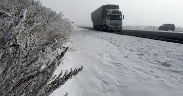 Ardahan'da Görüş Mesafesini Düşüren Sis Etkili Oluyor