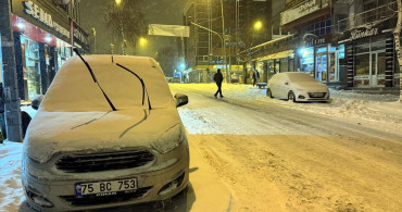 Ardahan'da Kar Yağışı Hayatı Olumsuz Etkiliyor